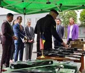 SUA au donat poliţiei moldovene echipamente în valoare de 340.000 de dolari